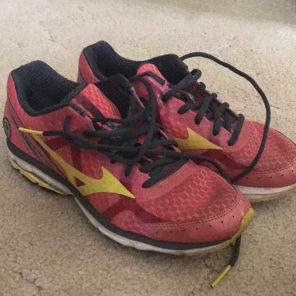 Mizuno Wave Rider 17 running shoes